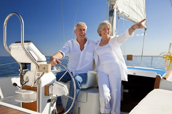 Segelboote neu wie gebraucht: kaufen, finanzieren oder leasen