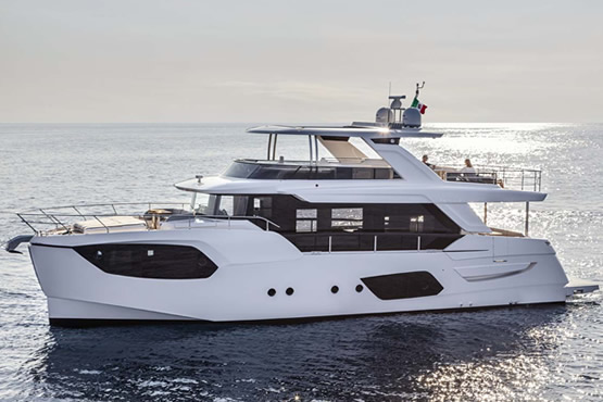 Absolute Motoryachten kaufen, finanzieren und versichern