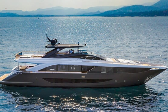 Amer Motoryachten kaufen, finanzieren und versichern