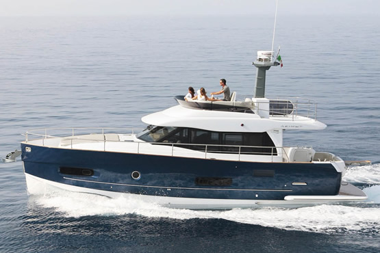 Azimut Motorboote kaufen, finanzieren und versichern