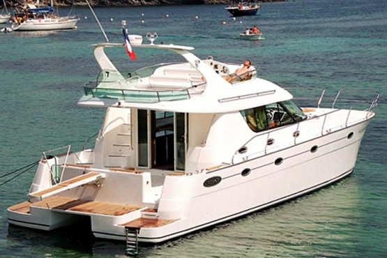 Catana Motorkatamarane kaufen, finanzieren und versichern