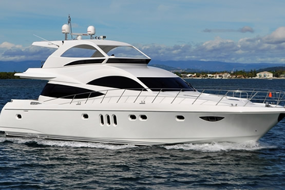 Dyna Motoryachten kaufen, finanzieren und versichern