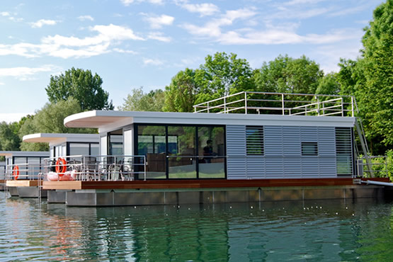 Floating Hausboote kaufen, finanzieren und versichern