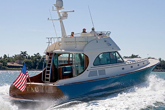 Hinckley Motoryachten kaufen, finanzieren und versichern