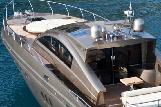 Jaguar Motoryachten kaufen, finanzieren und versichern