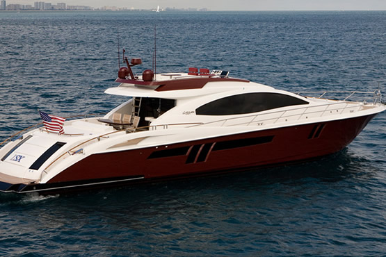 Lazzara Motoryachten kaufen, finanzieren und versichern