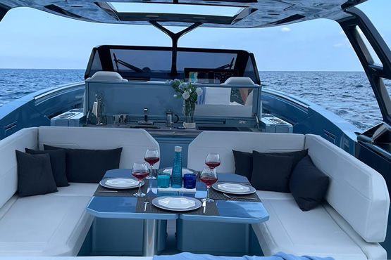 Limitless Motoryachten kaufen, finanzieren und versichern