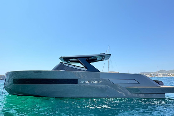 Moon Yacht Motorboote kaufen, finanzieren und versichern