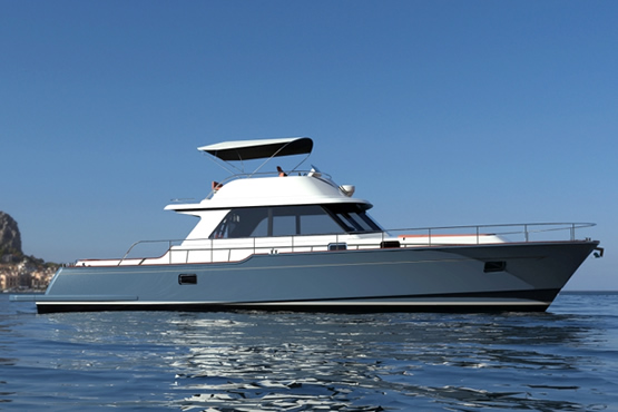 Moonride Motoryachten kaufen, finanzieren und versichern