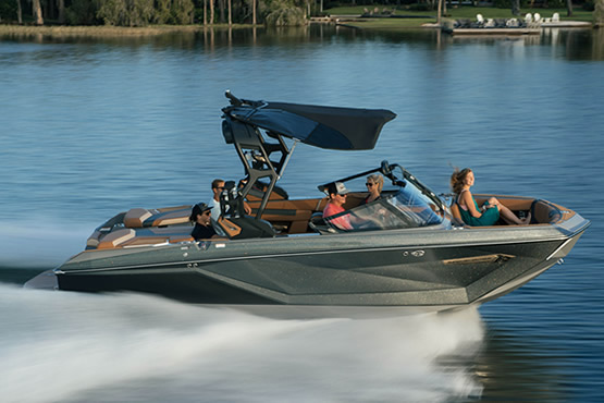 Nautique Sportboote kaufen, finanzieren und versichern