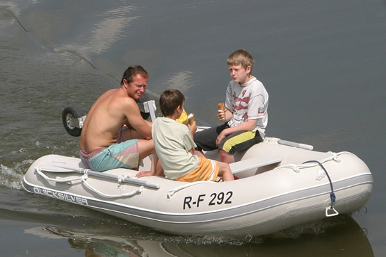 Quicksilver Schlauchboote kaufen, finanzieren und versichern