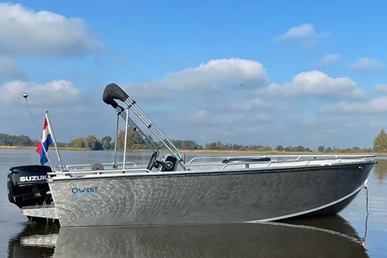Qwest Marine Sportboote kaufen, finanzieren und versichern