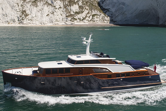 Spirit Motoryachten kaufen, finanzieren und versichern