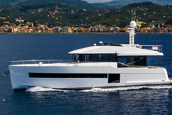 Sundeck Motoryachten kaufen, finanzieren und versichern